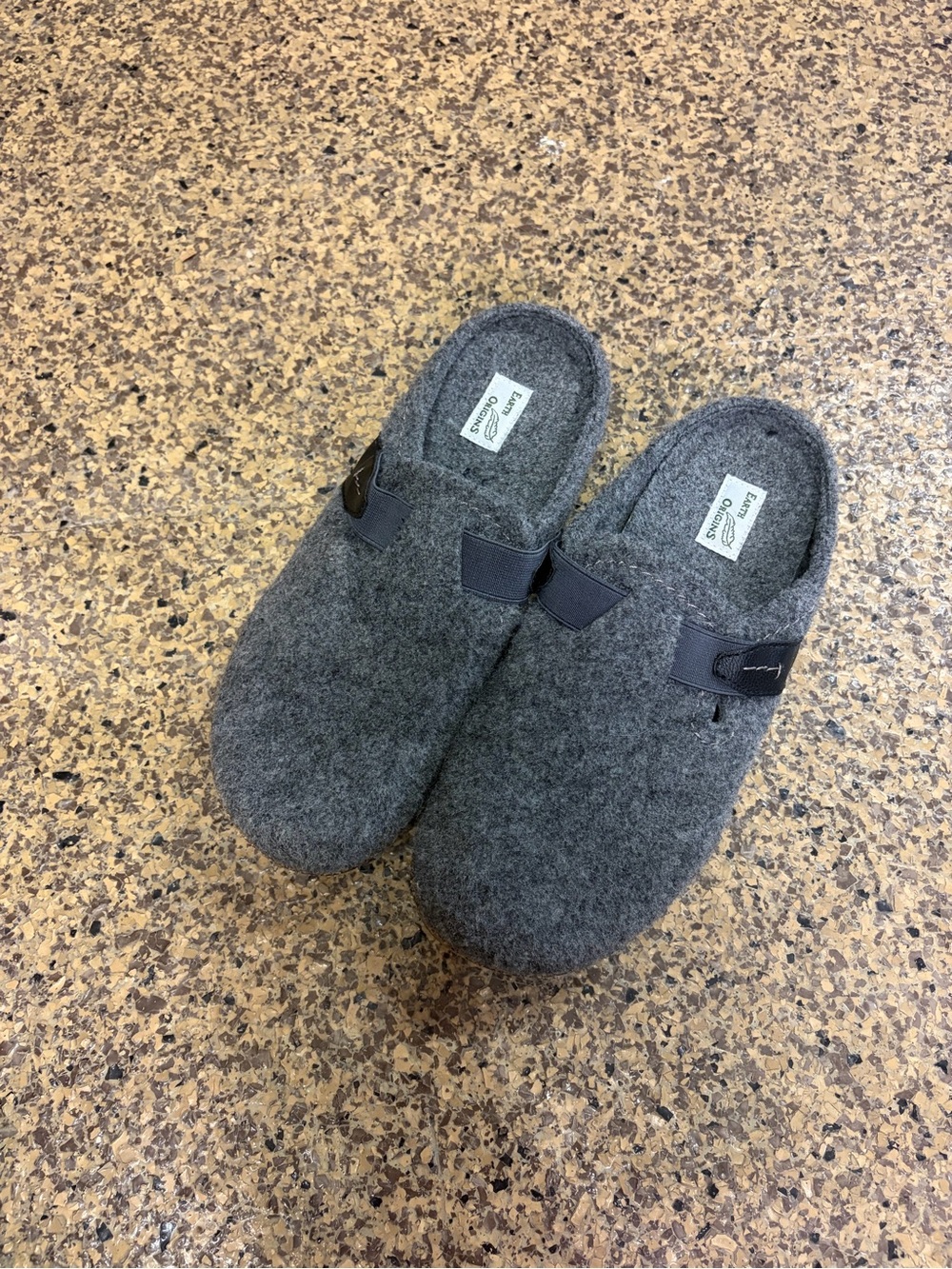 Earth Origins Gray Wool Slip-On Clogs